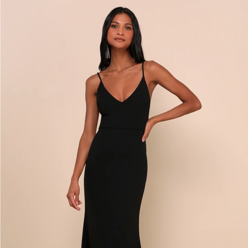 Lulus BLUSH bridesmaid or wedding guest dress - size Medium - NEVER WORN